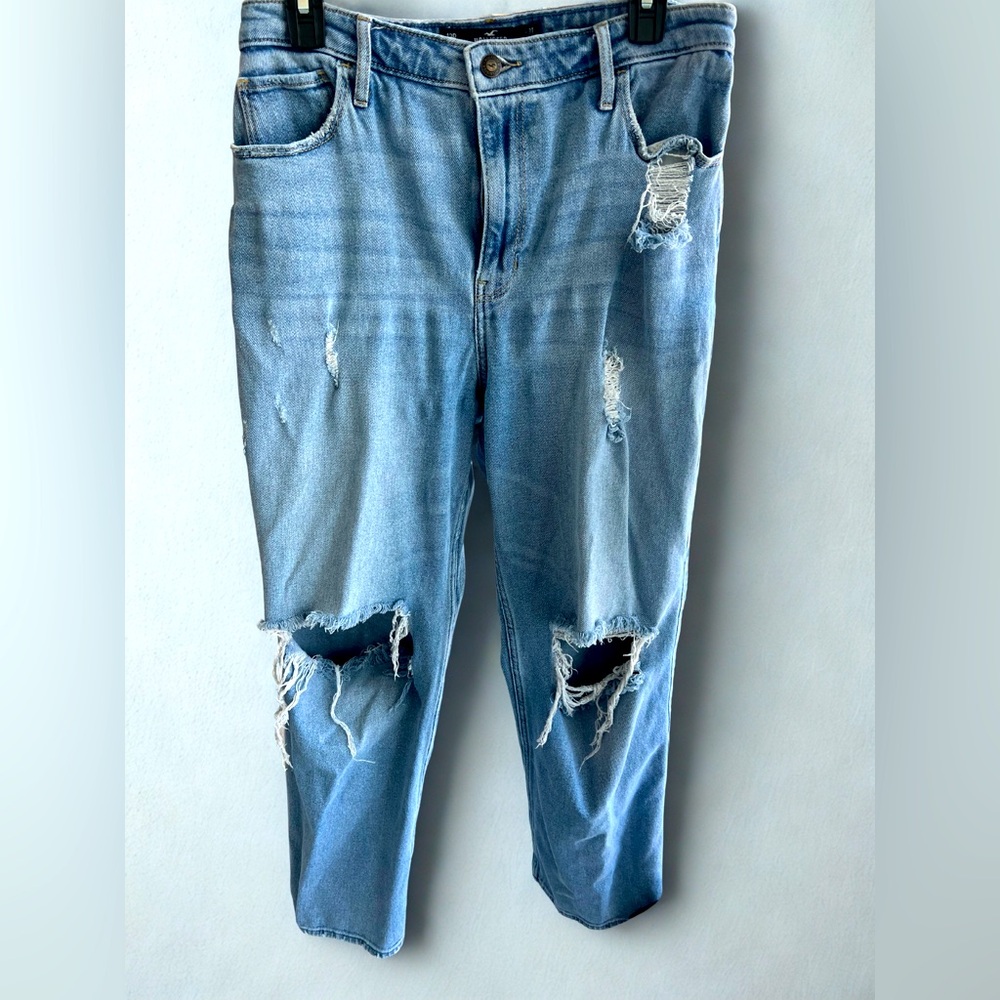 Hollister Ultra High Rise Dad Distressed Jeans Size 31